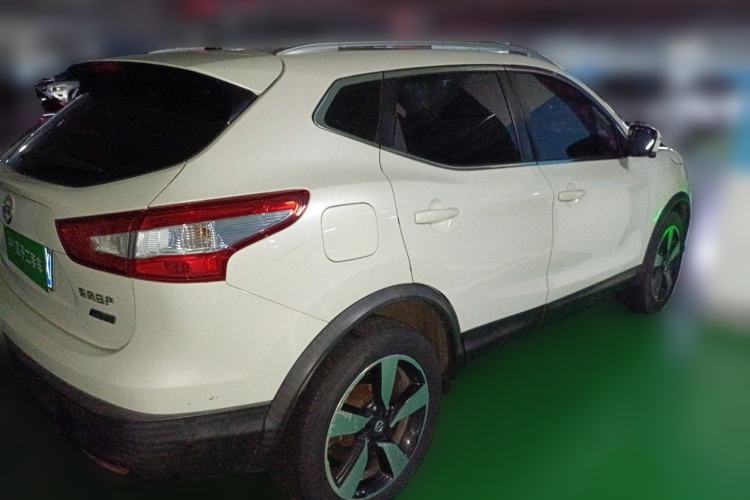 Used Nissan Qashqai 2016 2.0L CVT Luxury Edition Rear Right 45 Deg