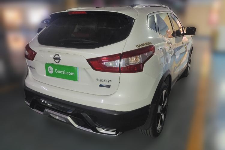 Used Nissan Qashqai 2016 2.0L CVT Luxury Edition Rear Right 45 Deg