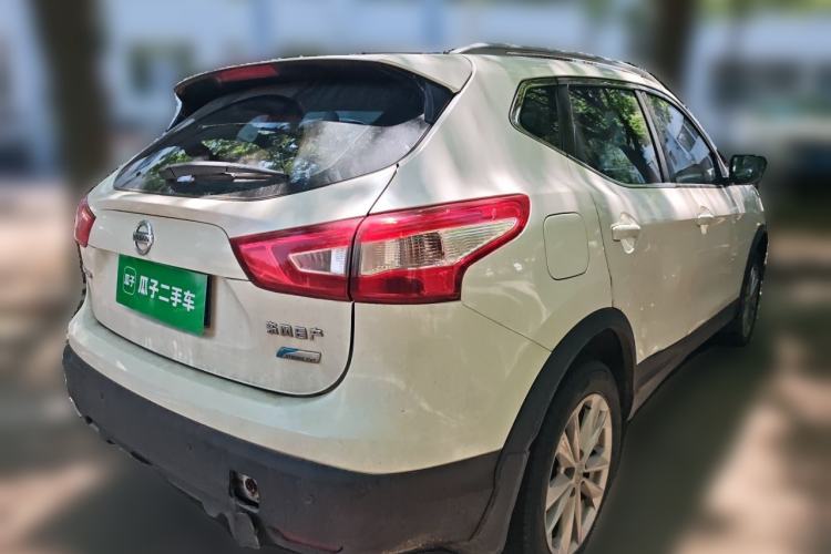Used Nissan Qashqai 2016 2.0L CVT Elite Edition Rear Right 45 Deg