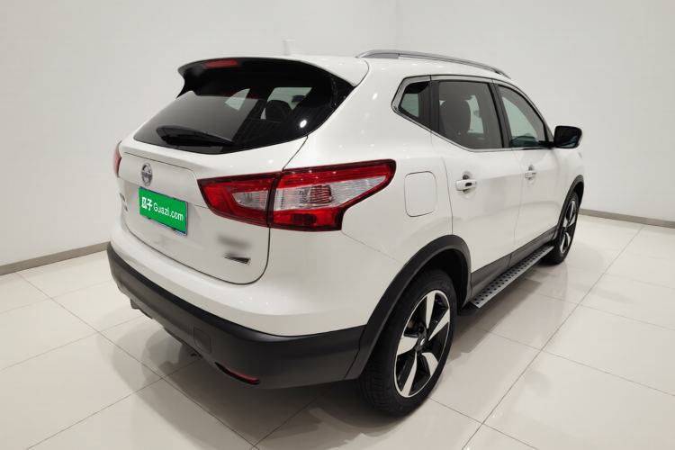 Used Nissan Qashqai 2016 2.0L CVT Luxury Edition Rear Right 45 Deg