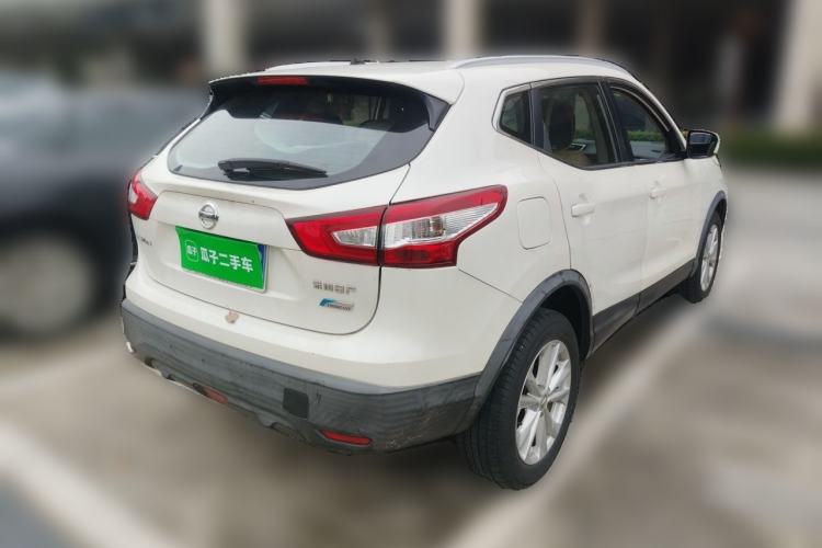 Used Nissan Qashqai 2016 2.0L CVT Elite Edition Rear Right 45 Deg