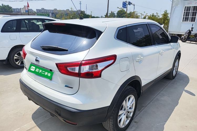 Used Nissan Qashqai 2016 1.2T CVT Fashion Edition Rear Right 45 Deg