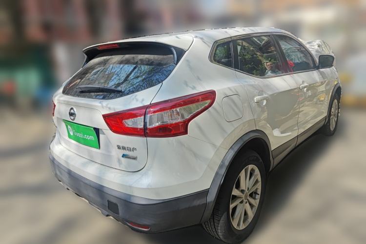 Used Nissan Qashqai 2016 2.0L CVT Elite Edition Rear Right 45 Deg