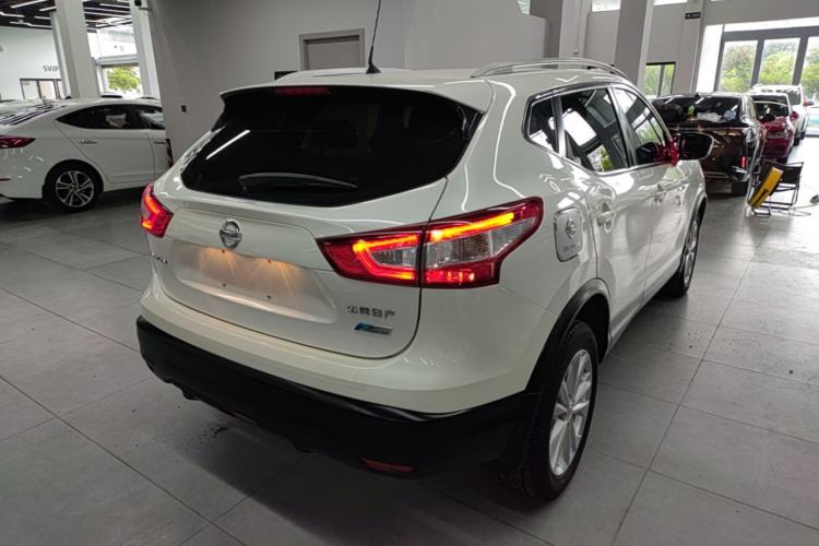 Used Nissan Qashqai 2016 2.0L CVT Elite Edition Rear Right 45 Deg