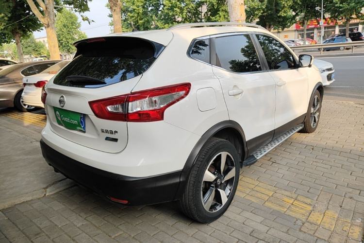 Used Nissan Qashqai 2016 2.0L CVT Luxury Edition Rear Right 45 Deg