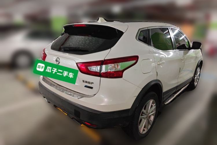 Used Nissan Qashqai 2016 2.0L CVT Elite Edition Rear Right 45 Deg
