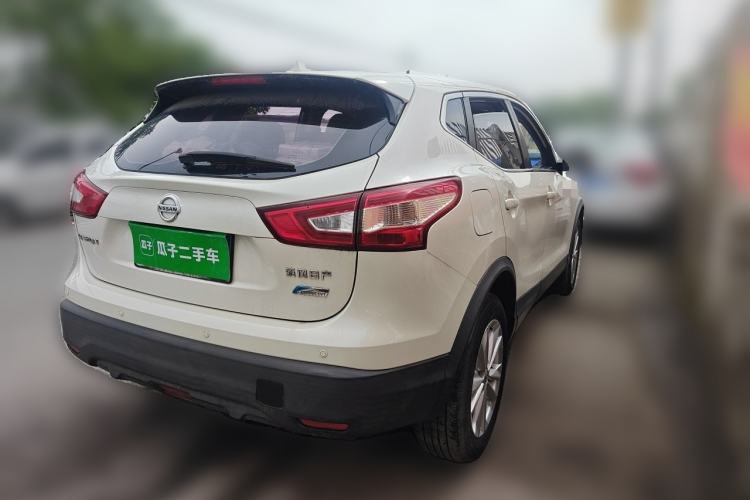 Used Nissan Qashqai 2016 2.0L CVT Elite Edition Rear Right 45 Deg