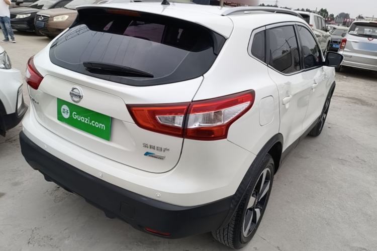 Used Nissan Qashqai 2016 2.0L CVT Luxury Edition Rear Right 45 Deg