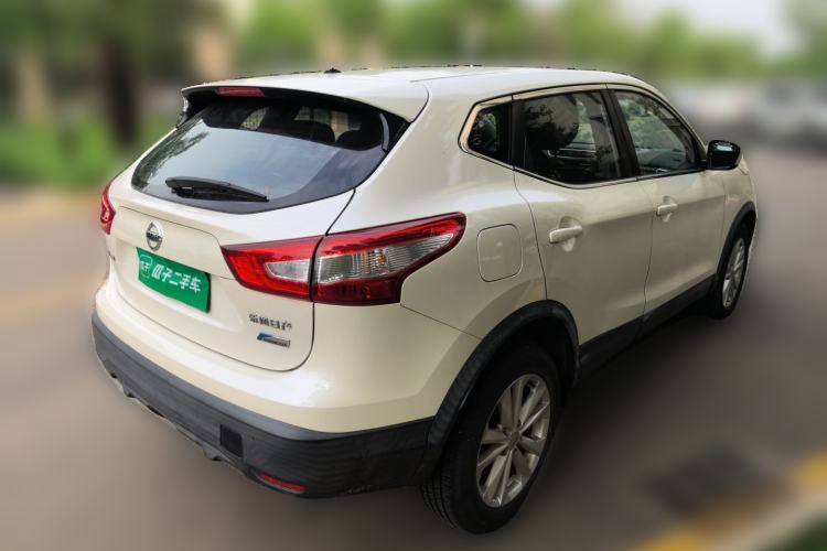 Used Nissan Qashqai 2016 2.0L CVT Elite Edition Rear Right 45 Deg