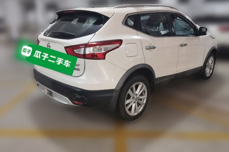 Used Nissan Qashqai 2016 2.0L CVT Elite Edition Rear Right 45 Deg