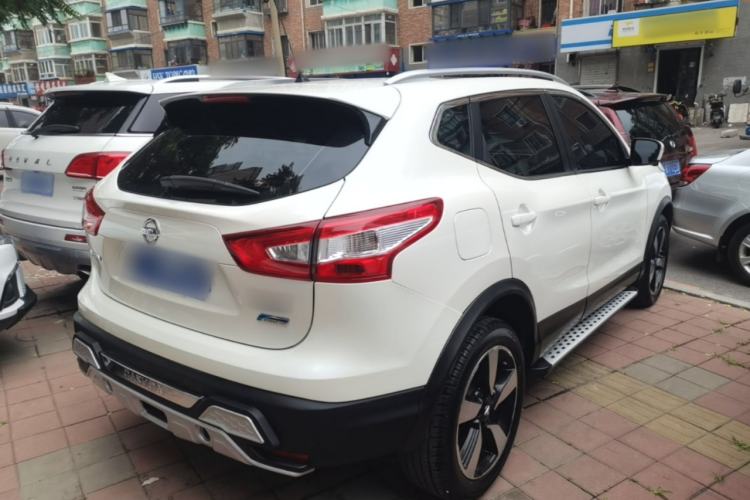 Used Nissan Qashqai 2016 2.0L CVT Luxury Edition Rear Right 45 Deg