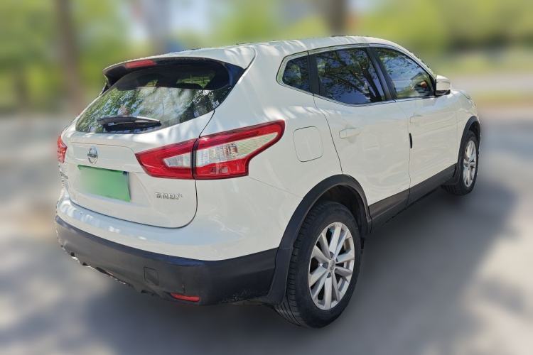 Used Nissan Qashqai 2016 1.2T Manual Fashion Edition Rear Right 45 Deg