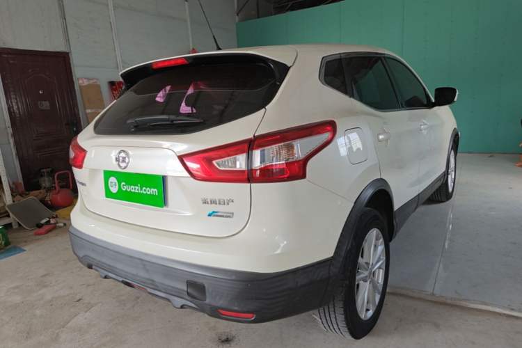 Used Nissan Qashqai 2016 2.0L CVT Elite Edition Rear Right 45 Deg