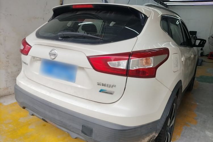 Used Nissan Qashqai 2016 2.0L CVT Luxury Edition Rear Right 45 Deg