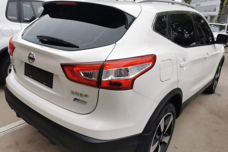 Used Nissan Qashqai 2016 2.0L CVT Luxury Edition Rear Right 45 Deg
