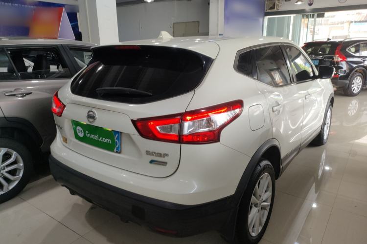 Used Nissan Qashqai 2016 2.0L CVT Elite Edition Rear Right 45 Deg