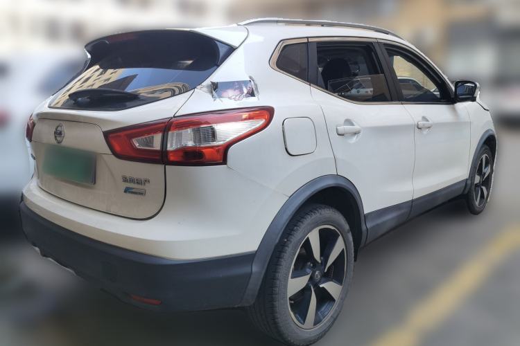 Used Nissan Qashqai 2016 2.0L CVT Luxury Edition Rear Right 45 Deg