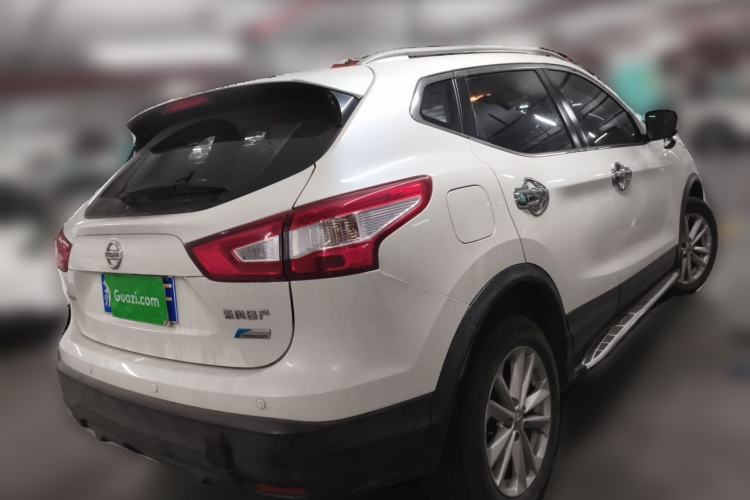 Used Nissan Qashqai 2016 2.0L CVT Elite Edition Rear Right 45 Deg