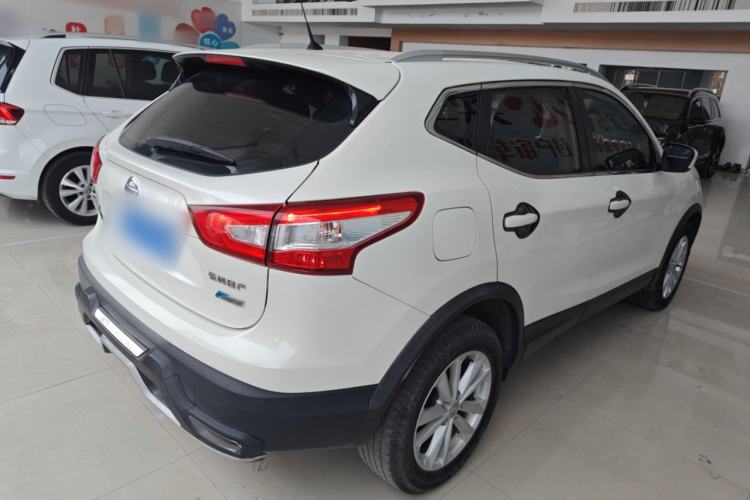 Used Nissan Qashqai 2016 2.0L CVT Elite Edition Rear Right 45 Deg