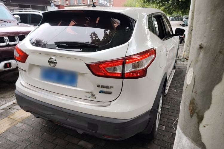Used Nissan Qashqai 2016 2.0L CVT Elite Edition Rear Right 45 Deg