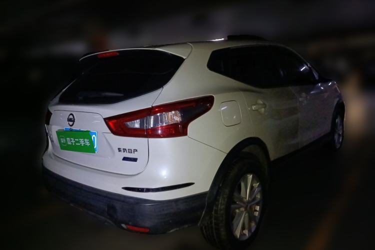 Used Nissan Qashqai 2016 2.0L CVT Elite Edition Rear Right 45 Deg