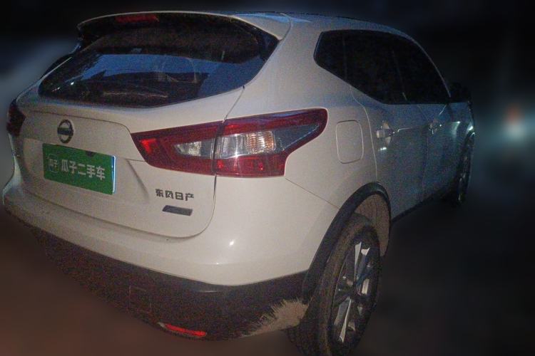 Used Nissan Qashqai 2016 2.0L CVT Elite Edition Rear Right 45 Deg