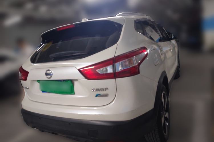 Used Nissan Qashqai 2016 2.0L CVT Luxury Edition Rear Right 45 Deg