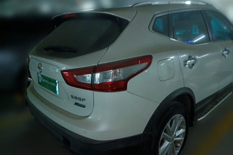Used Nissan Qashqai 2016 2.0L CVT Elite Edition Rear Right 45 Deg