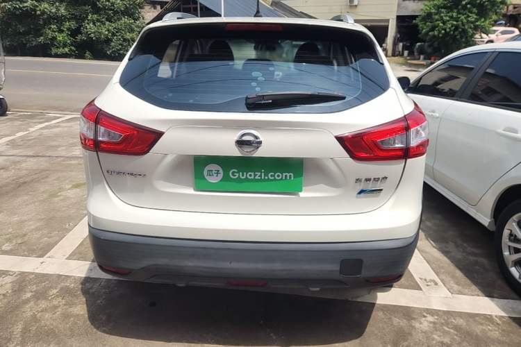 Used Nissan Qashqai 2016 2.0L CVT Luxury Edition Rear