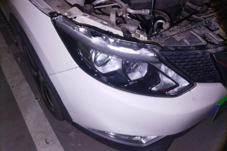 Used Nissan Qashqai 2016 2.0L CVT Luxury Edition Right Front Headlight