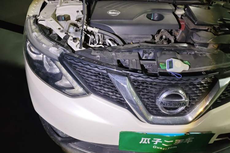 Used Nissan Qashqai 2016 2.0L CVT Elite Edition Right Front Headlight