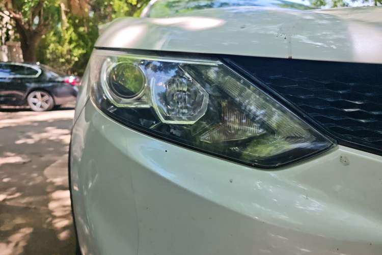 Used Nissan Qashqai 2016 2.0L CVT Elite Edition Right Front Headlight