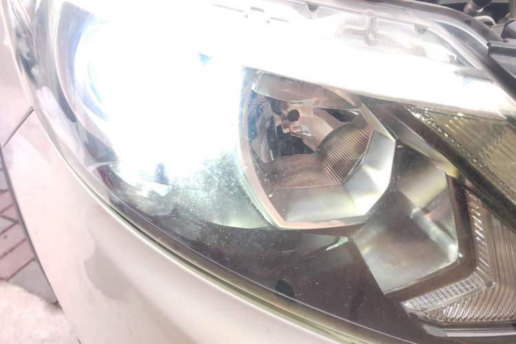 Used Nissan Qashqai 2016 2.0L CVT Luxury Edition Right Front Headlight