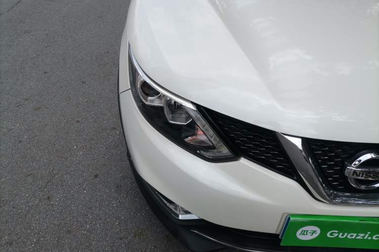 Used Nissan Qashqai 2016 2.0L CVT Elite Edition Right Front Headlight