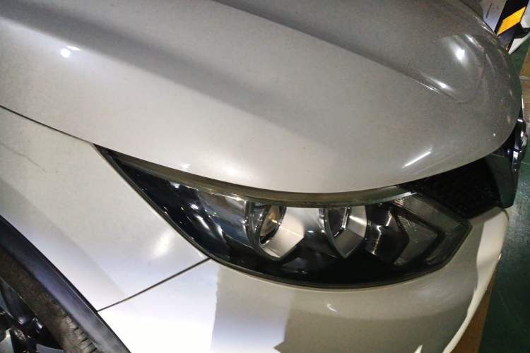 Used Nissan Qashqai 2016 2.0L CVT Luxury Edition Right Front Headlight