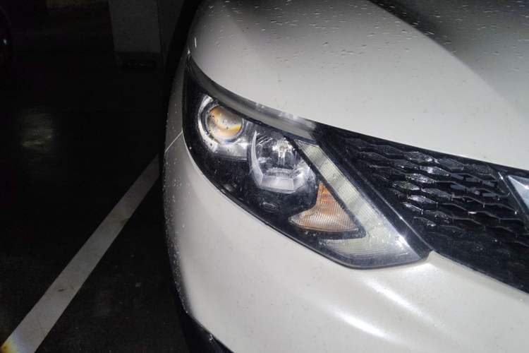 Used Nissan Qashqai 2016 2.0L CVT Elite Edition Right Front Headlight