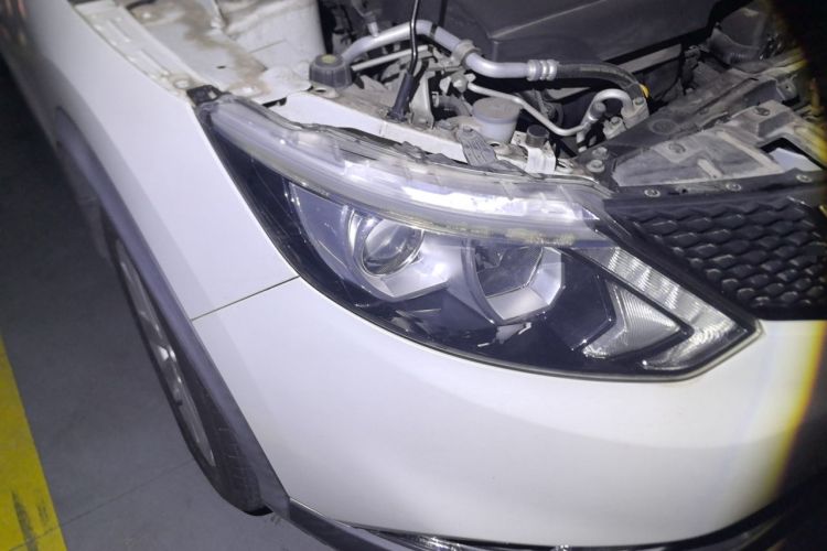 Used Nissan Qashqai 2016 2.0L CVT Elite Edition Right Front Headlight