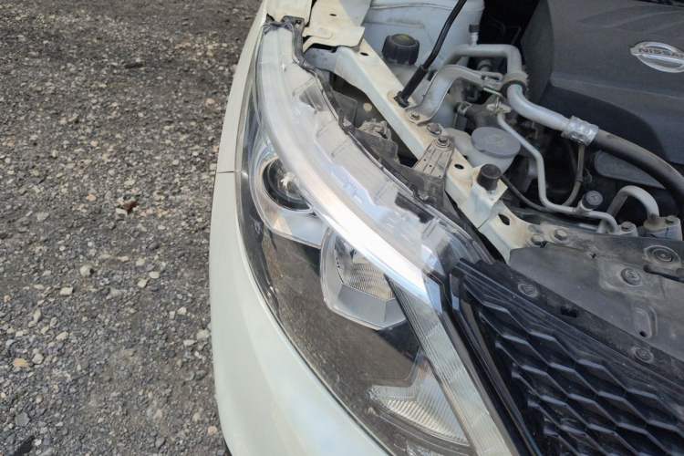 Used Nissan Qashqai 2016 2.0L CVT Elite Edition Right Front Headlight