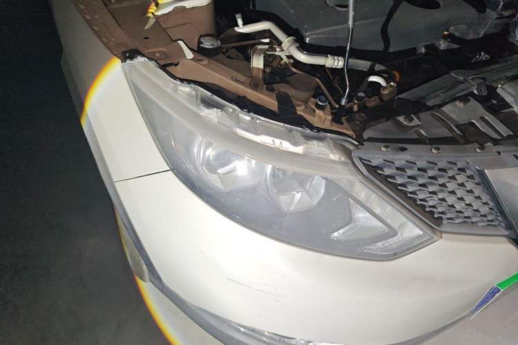 Used Nissan Qashqai 2016 2.0L CVT Elite Edition Right Front Headlight