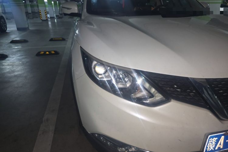 Used Nissan Qashqai 2016 2.0L CVT Luxury Edition Right Front Headlight