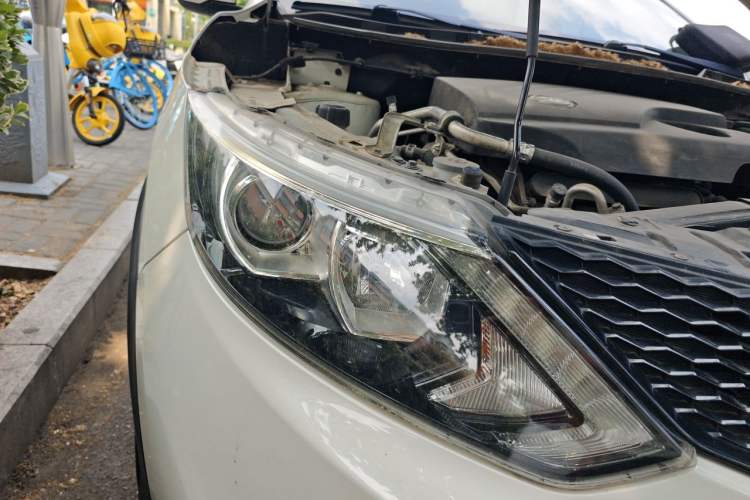Used Nissan Qashqai 2016 2.0L CVT Elite Edition Right Front Headlight