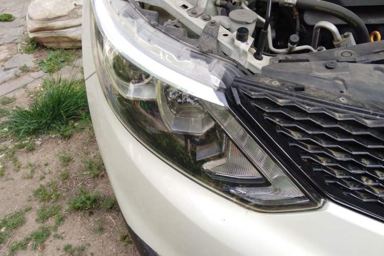 Used Nissan Qashqai 2016 2.0L CVT Luxury Edition Right Front Headlight