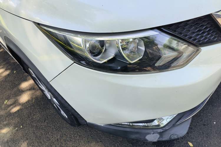 Used Nissan Qashqai 2016 2.0L CVT Elite Edition Right Front Headlight