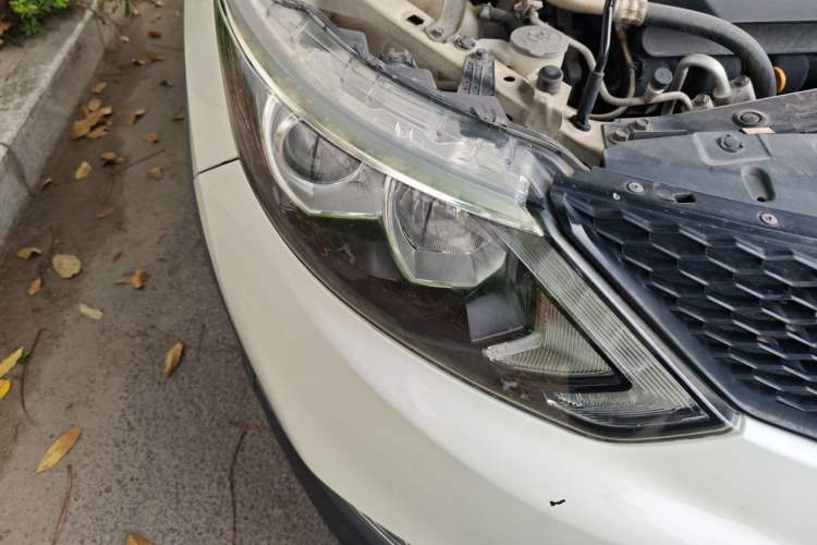 Used Nissan Qashqai 2016 2.0L CVT Luxury Edition Right Front Headlight