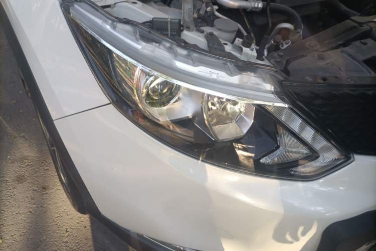 Used Nissan Qashqai 2016 2.0L CVT Elite Edition Right Front Headlight