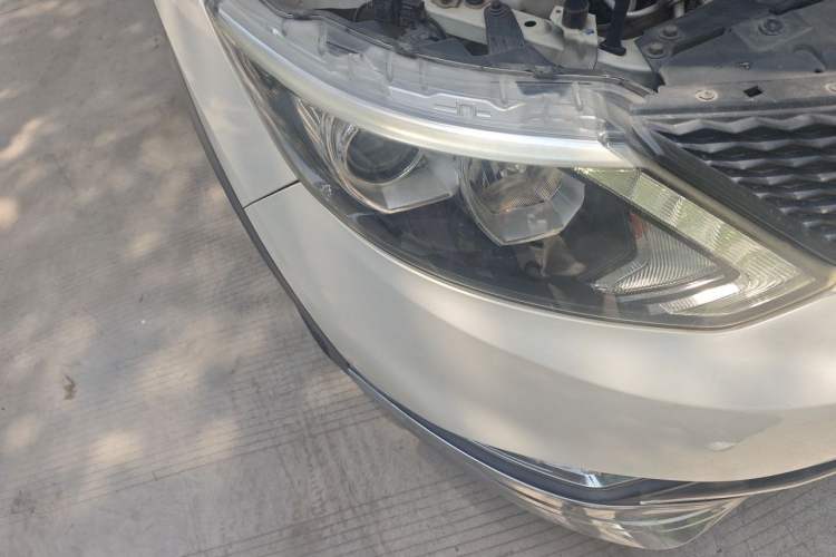 Used Nissan Qashqai 2016 2.0L CVT Elite Edition Right Front Headlight