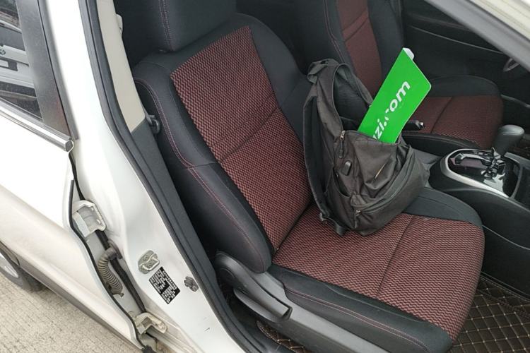 Used Nissan Qashqai 2016 2.0L CVT Elite Edition Right Front Seat