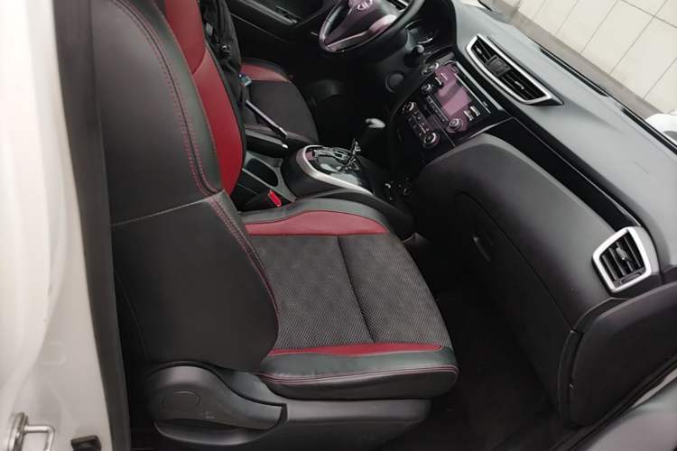Used Nissan Qashqai 2016 2.0L CVT Luxury Edition Right Front Seat