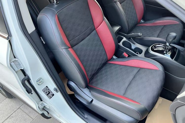 Used Nissan Qashqai 2016 2.0L CVT Luxury Edition Right Front Seat