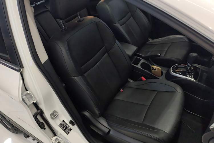 Used Nissan Qashqai 2016 2.0L CVT Flagship Edition Right Front Seat